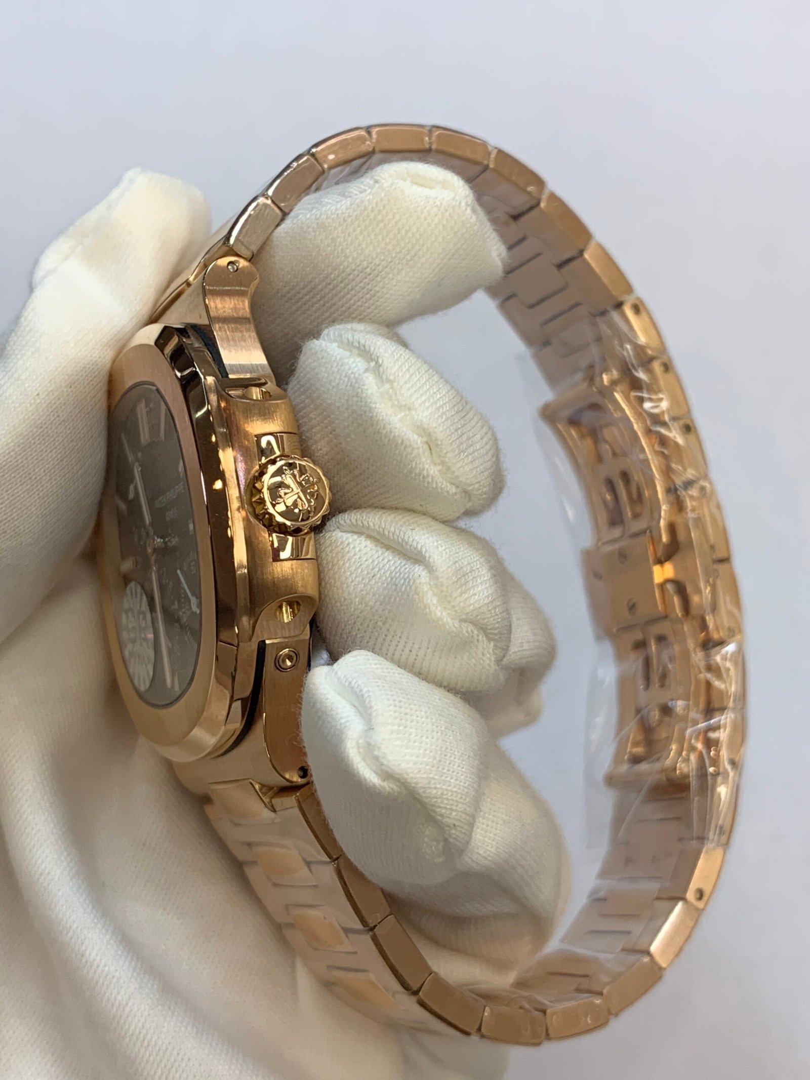 Patek Philippe Super Clone Watch 1:1 NAUTILUS 57121R-001 - Image 5