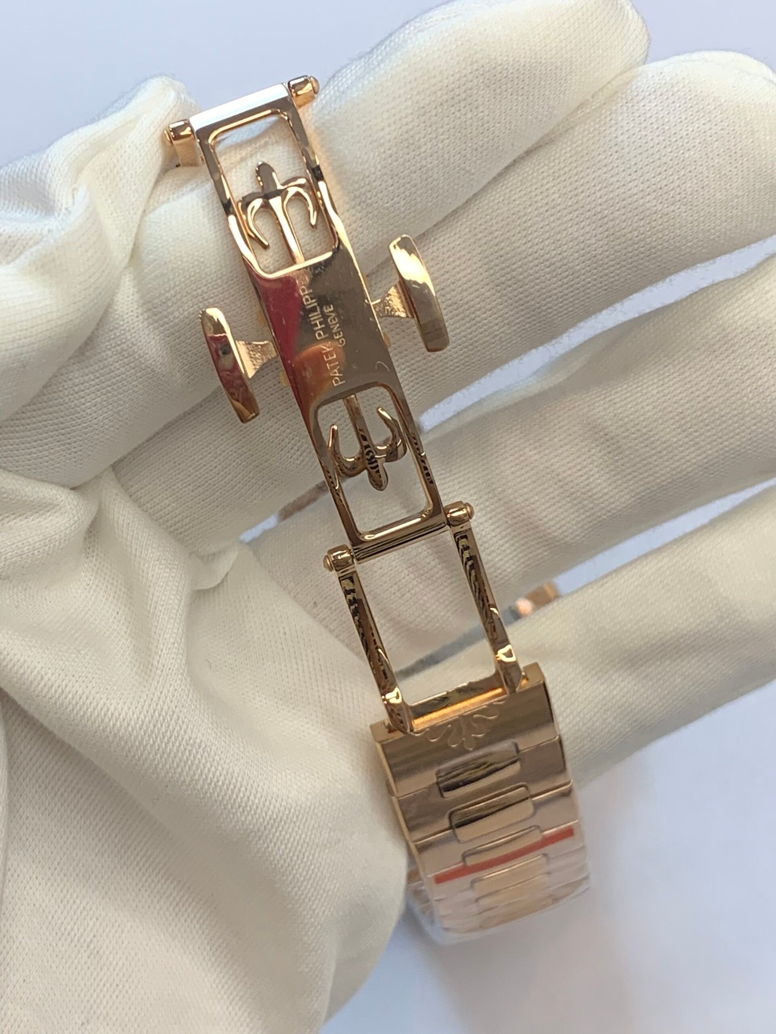 Patek Philippe Super Clone Watch 1:1 NAUTILUS 57121R-001 - Image 9