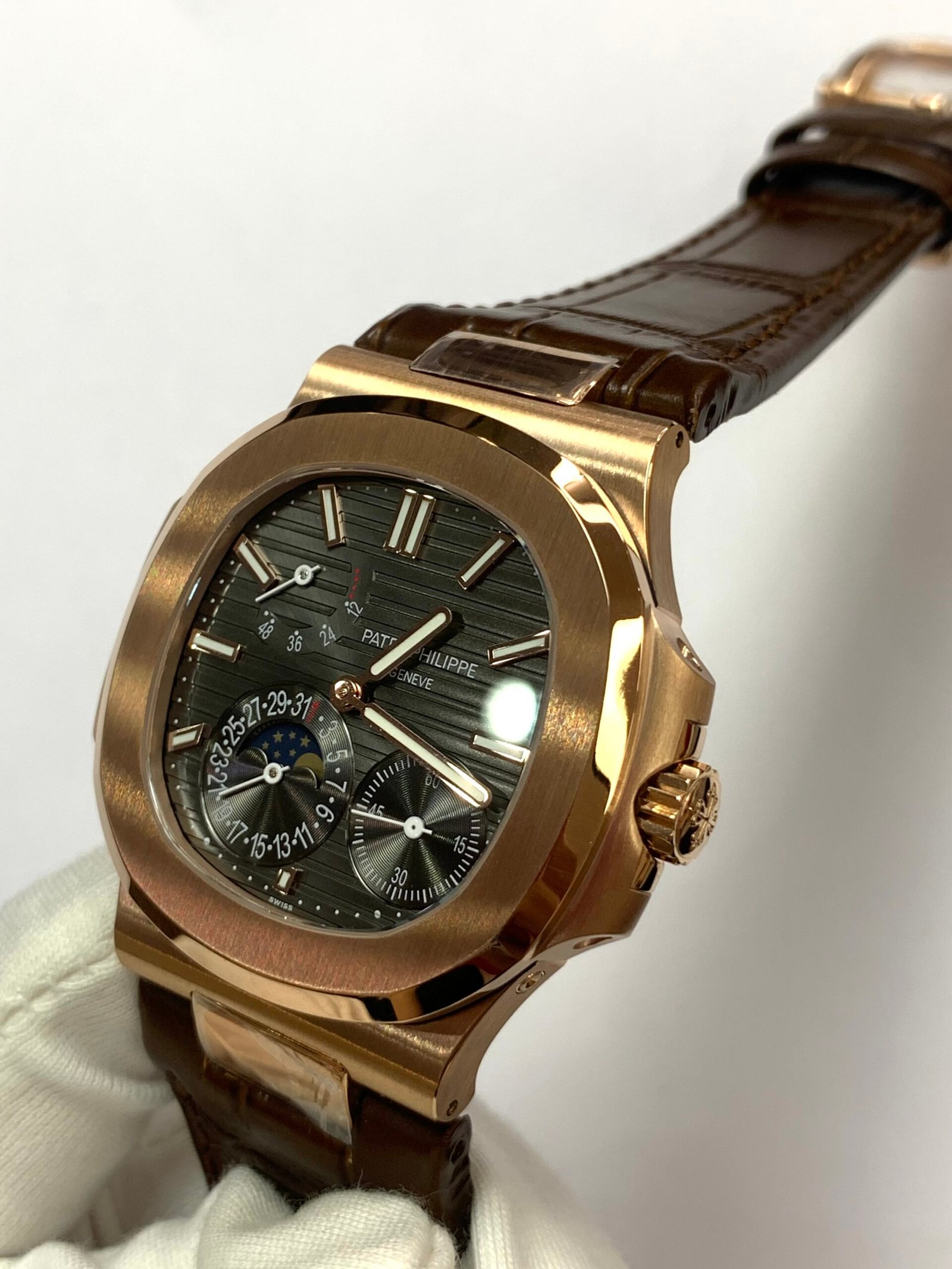 Patek Philippe Super Clone Watch 1:1 NAUTILUS 5712R-001 - Image 6