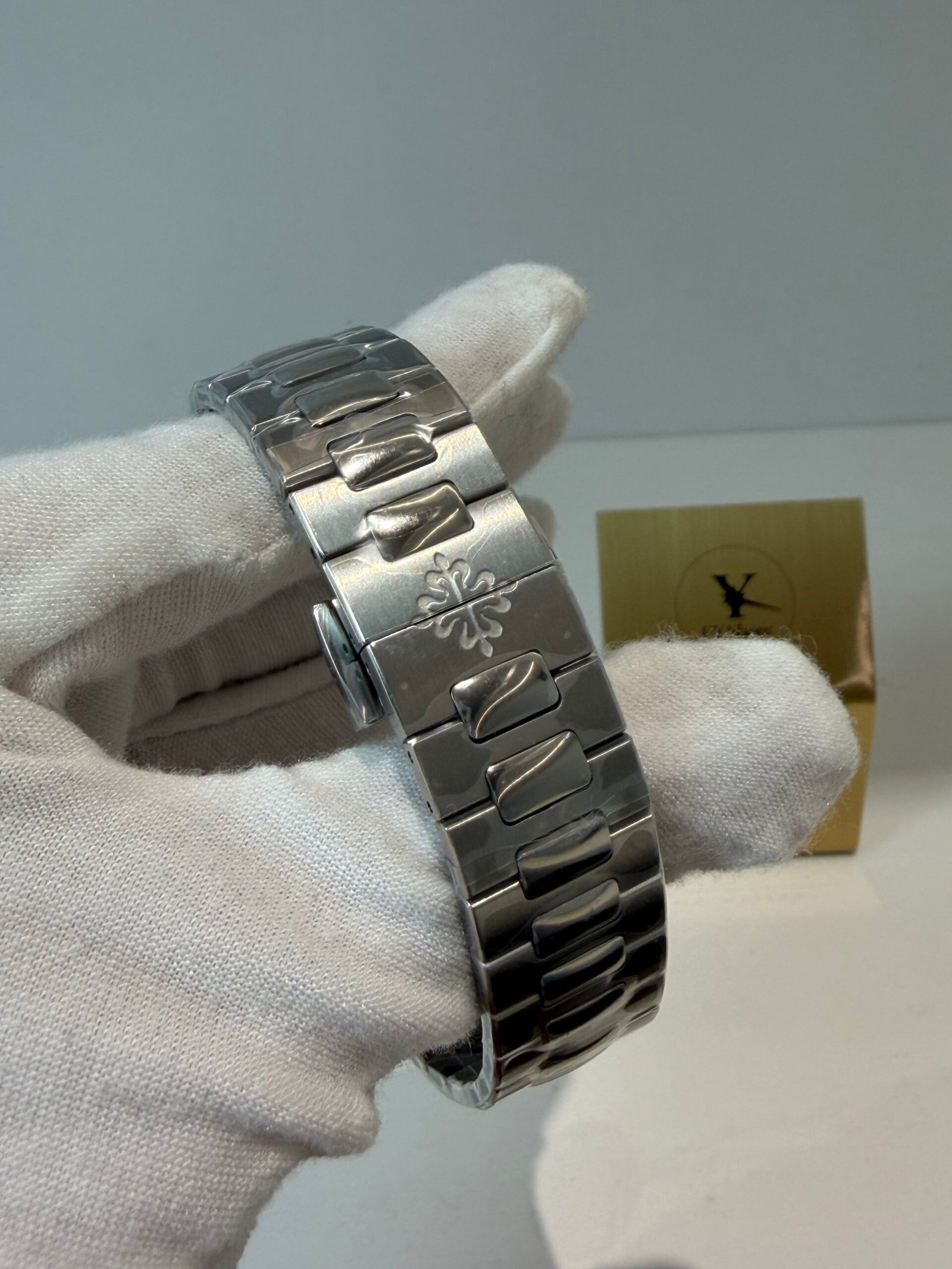 Patek Philippe Super Clone Watch 1:1 NAUTILUS 5712/1A-001 - Image 7